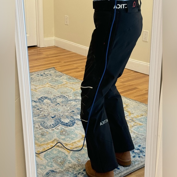 ARCTICA Woman's Medium Ski Pants w side zip for easy on and off. Black Like New. - Picture 3 of 7